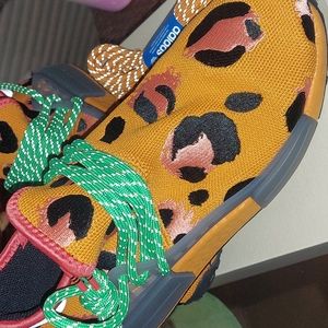 Pharrell Williams hu sneakers